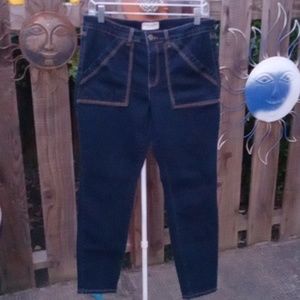 Woman's jeans, sugar Magnolia. Size 12. Good condition blue. Nice look.
